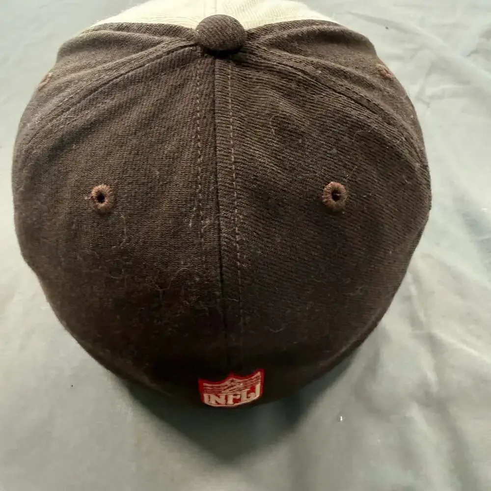 Vintage Reebok Tampa Bay Buccaneers NFL Flex Fit Hat Brown Cream